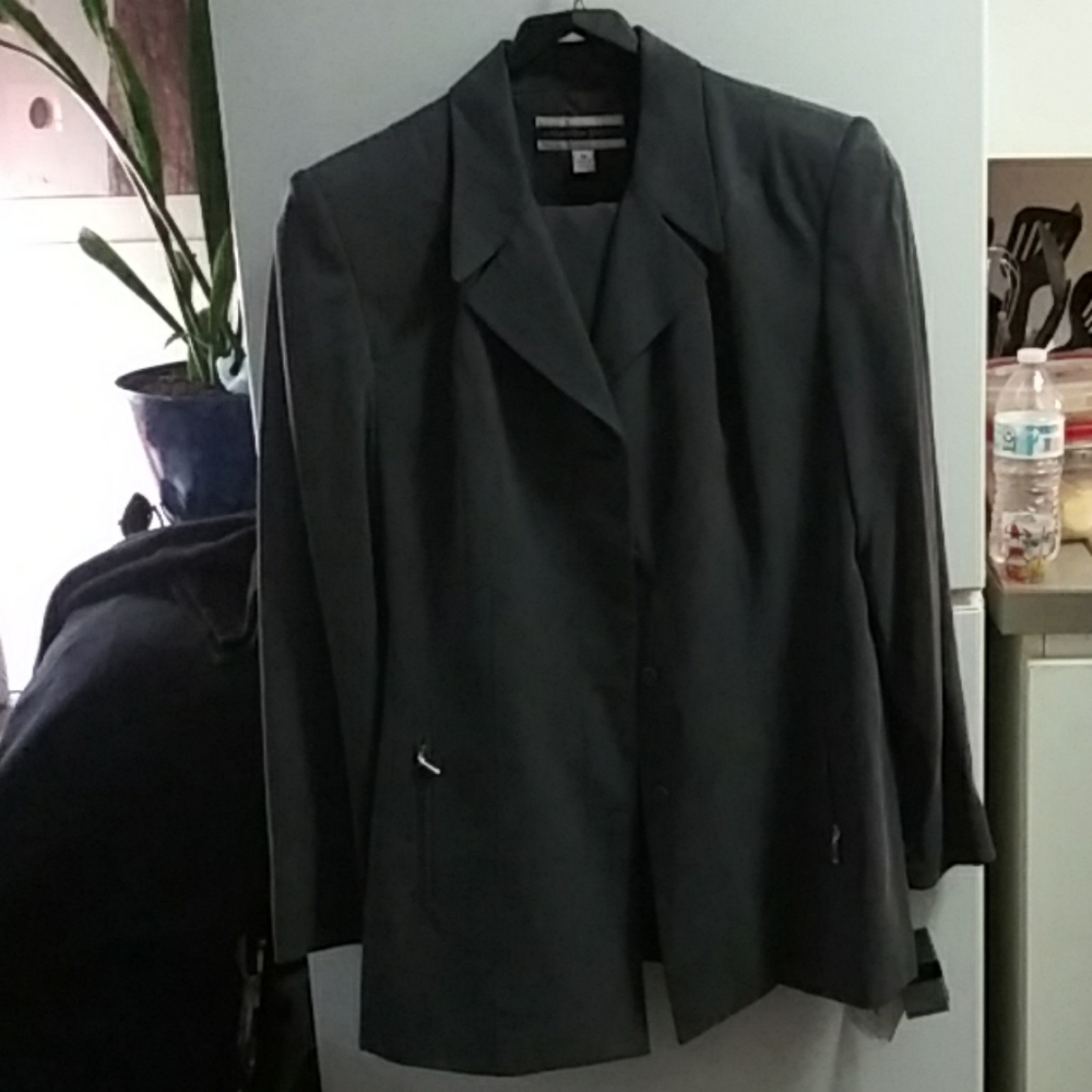 Women's Pants Suit